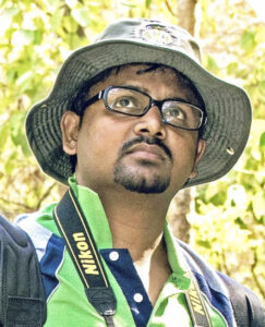 Wildlife In and Around Corbett Tiger Reserve : A Photographic Guidebook by Rajesh Chaudhary & Vinesh Kumar